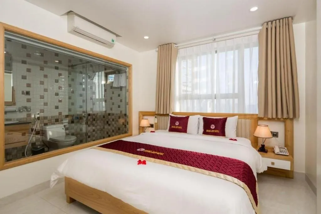 Grand Jeep Hotel Danang 3*, Da Nang